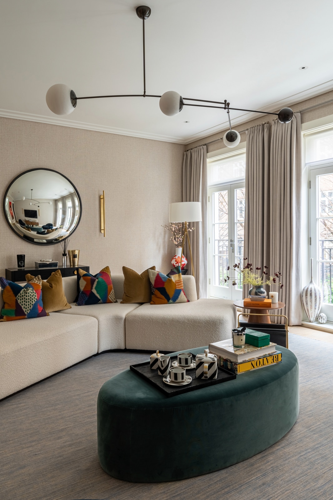  - Images Of Interiors // Interior Photographer Images of Interiors photography offers photo and video creating bespoke images of properties. Tailored to the style of the property and the client's needs